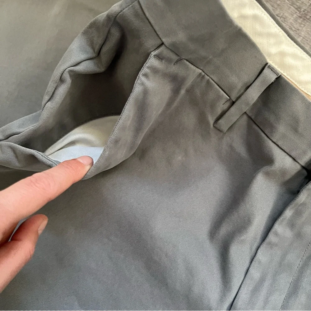 Banana Republic Aiden Slim Chino in Gray
